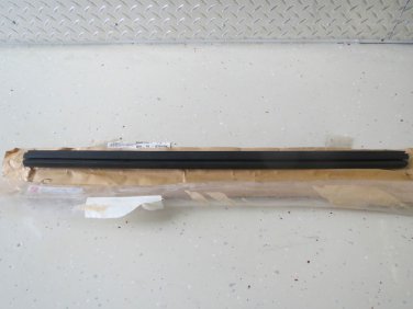 GM Part 22730464 Saturn VUE Front Right Door Interior Belt Strip Molding