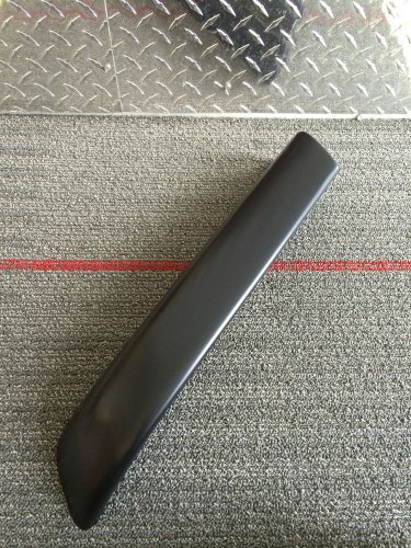 Genuine Mopar Jeep Part Body Trim Fender Flare Moulding Right Side 55295640