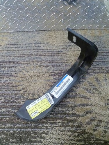 Genuine Ford Part Right Front Bumper Bracket SuperDuty F-250 5C3Z-17B750-AA