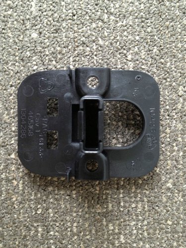 NEW GM Part 15901466 Interior Trim Bezel Rear Seat Latch
