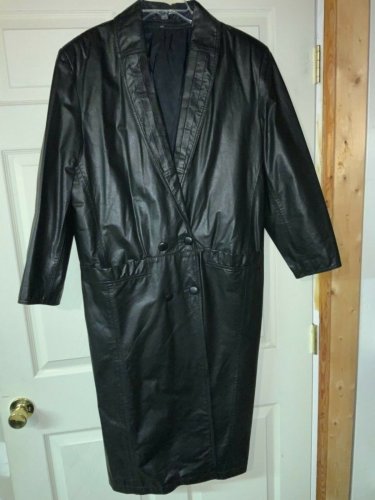 Comint Leather Women&acirc;��s long leather coat w/removable insulation vest