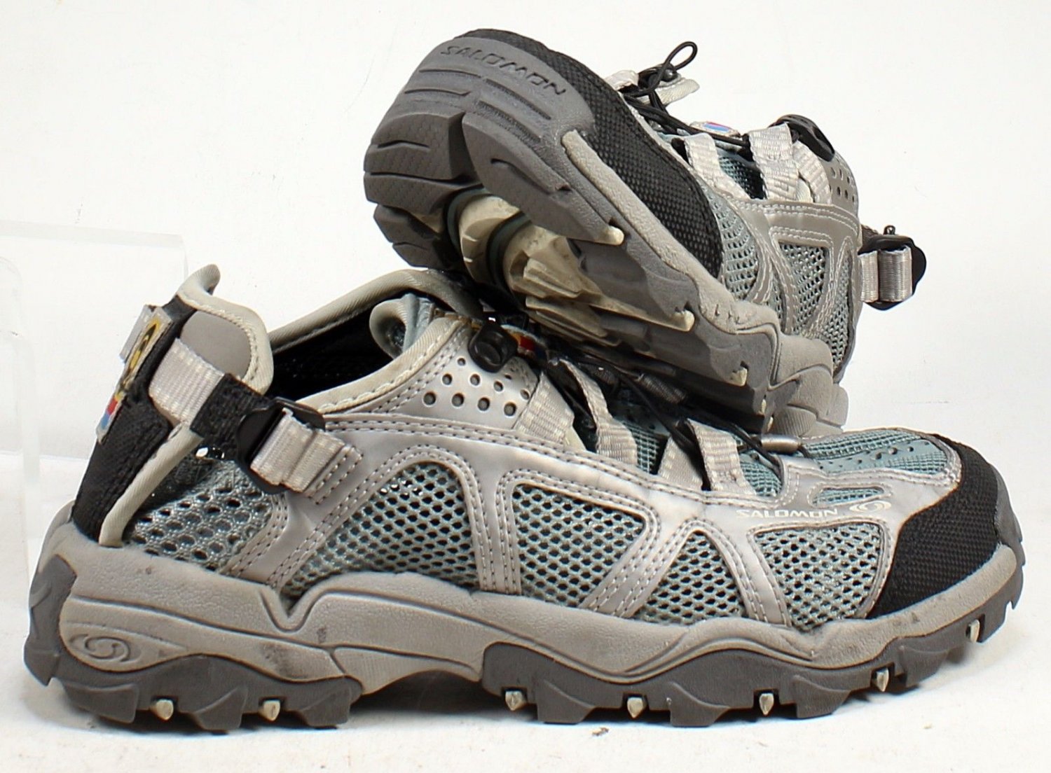 hiking athletic shoes