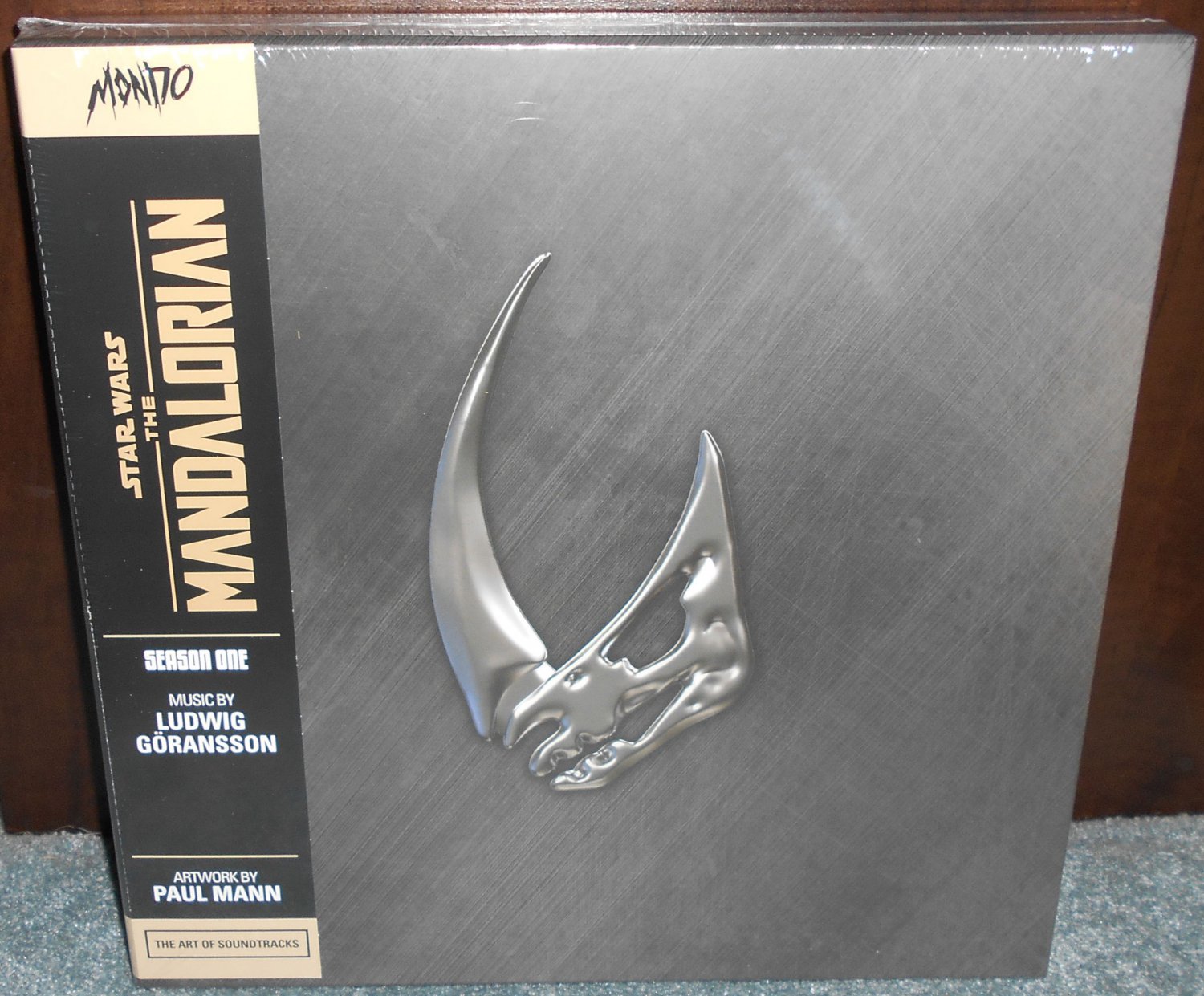 mondo mandalorian vinyl