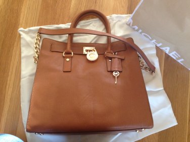 AUTHENTIC NEW NWT Michael Kors Hamilton Large Tote Luggage genuine Leather