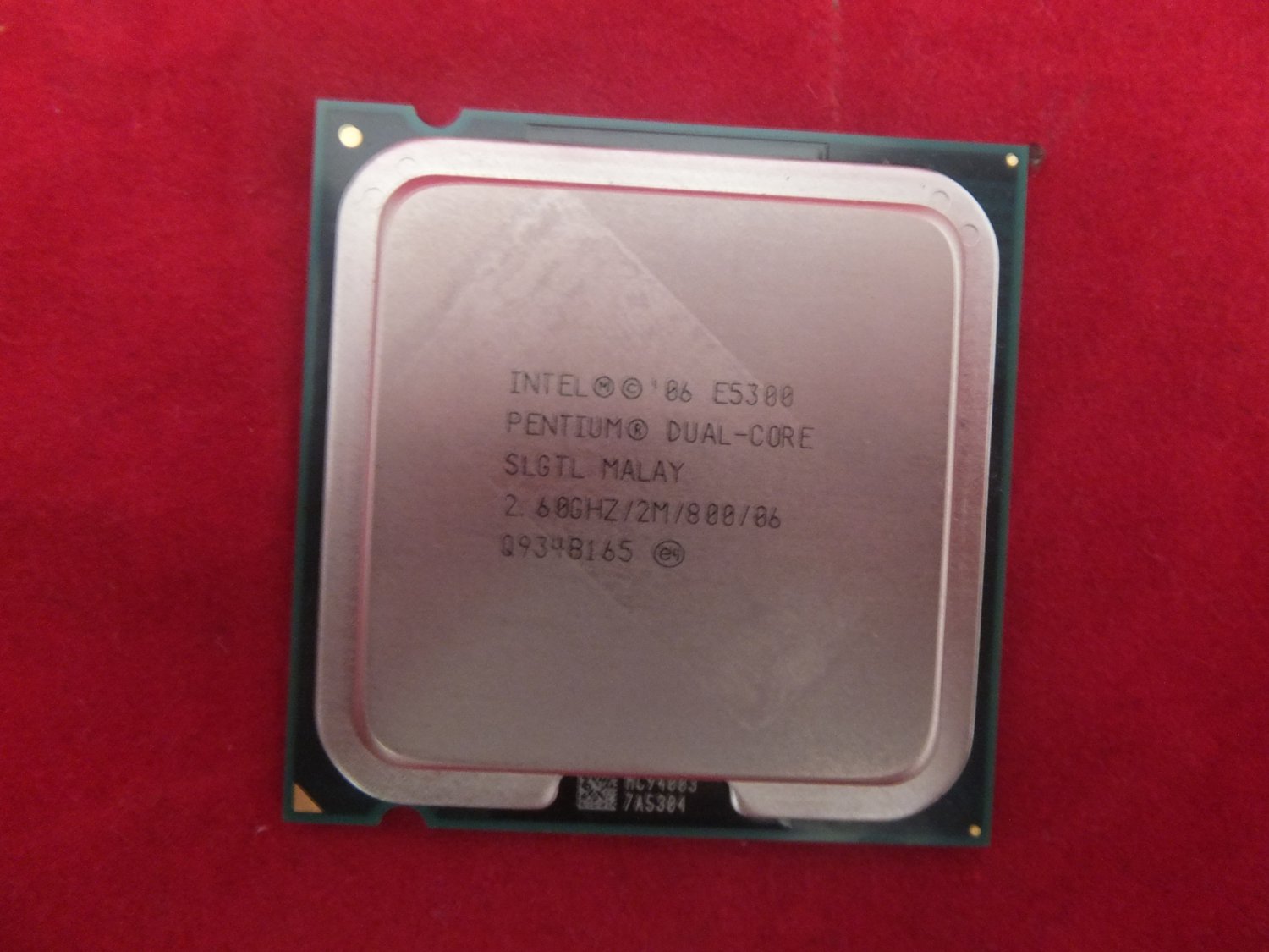 Intel pentium e5300. Процессор Pentium Dual Core e5300. Pentium Dual Core e5300 2.60GHZ. Pentium r Dual-Core CPU e5300 2.60GHZ. Процессор — Intel Pentium Dual-Core e5300(2.60ГГЦ, 2мб, 800мгц, em64t) socket775..