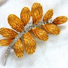█$2500 18KT VINTAGE .50CT DIAMOND RAISED CURLING LEAF 3D BROOCH PIN