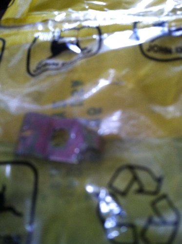John Deere M49586 Clip