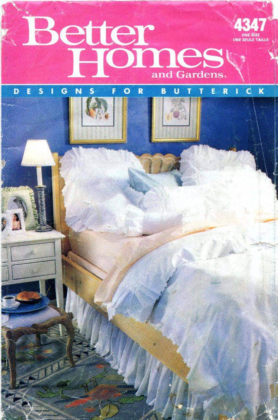 1980's Butterick 4347 Sewing Pattern White Bedroom Pillow Covers Duvet Cover Dust Ruffle
