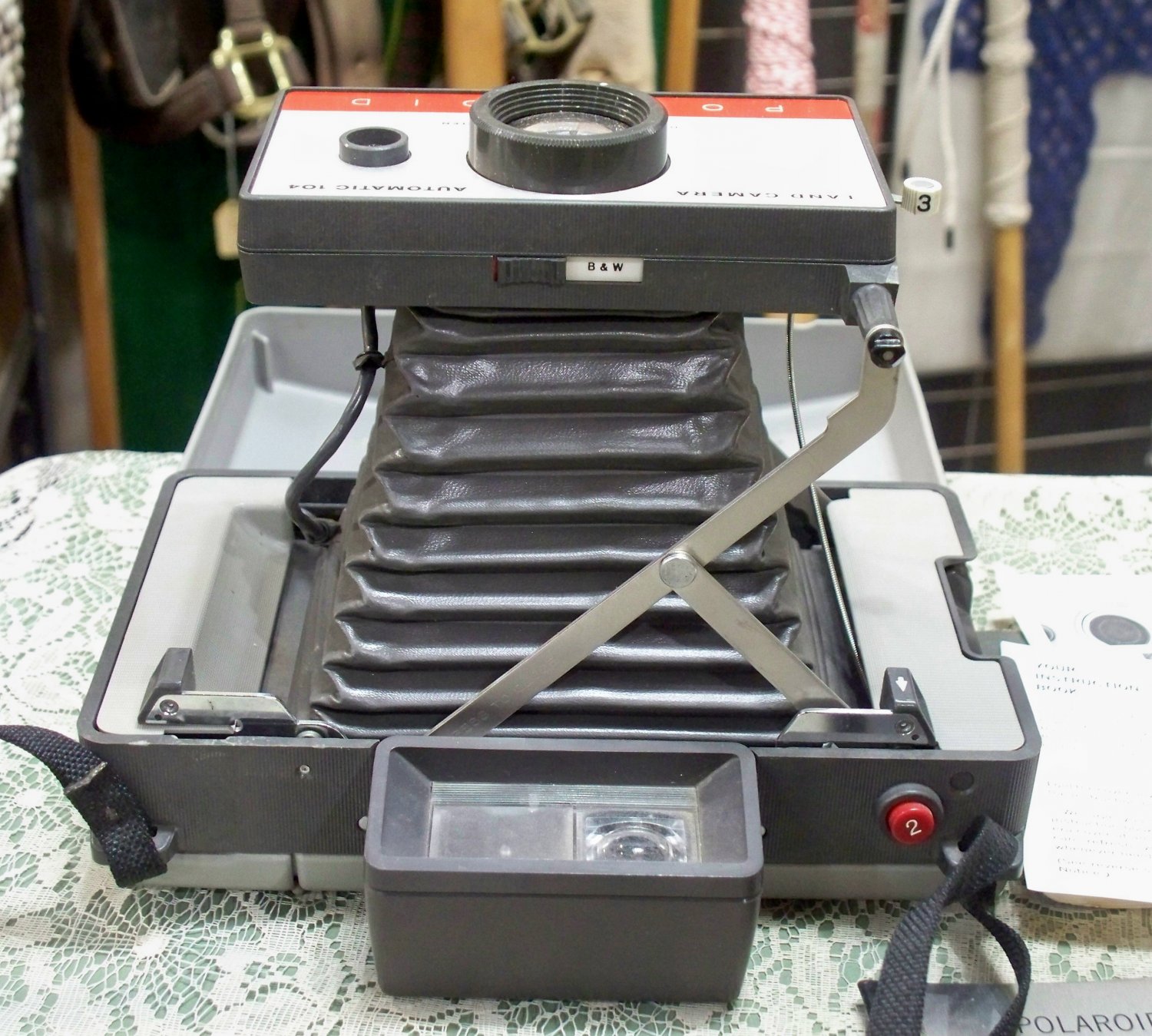 Polaroid Automatic 104 Land Camera untested with manual and cold clip