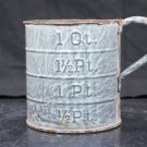 Vintage gray enamelware graniteware 1 quart measuring cup used