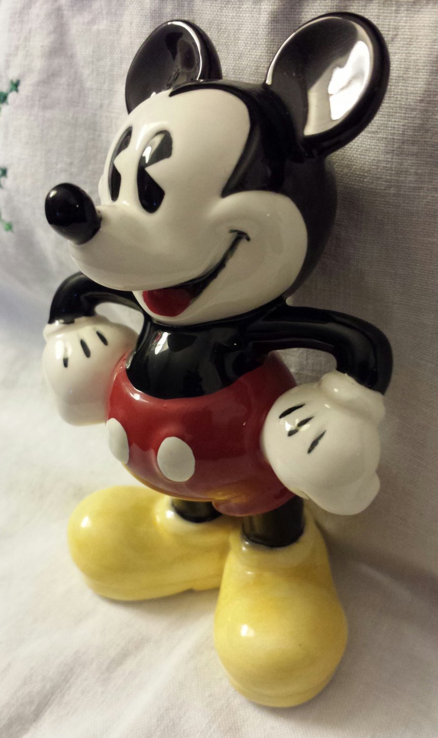 mickey mouse toy figurines