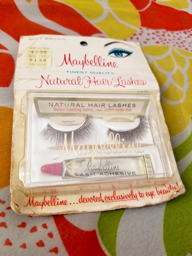 Vintage MOD 70s Maybelline False Eyelashes Real Natural Hair Lashes Soft Brown in original package