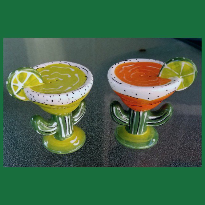 Vintage Ceramic Margarita Glass Cocktail Salt & Pepper Shakers w/lime