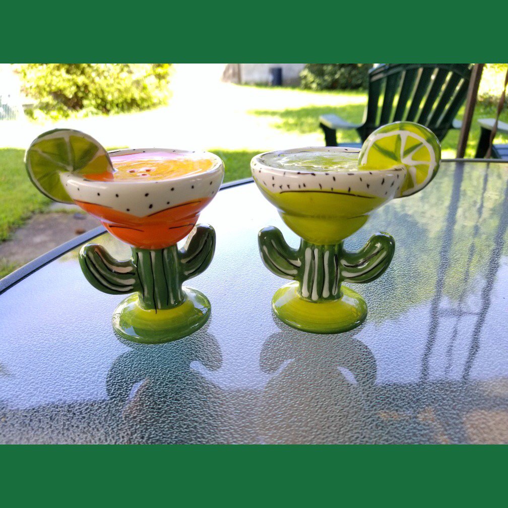Vintage Ceramic Margarita Glass Cocktail Salt & Pepper Shakers w/lime