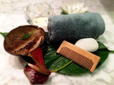Natural handle  wood no static healthy close wide teeth massage wooden comb