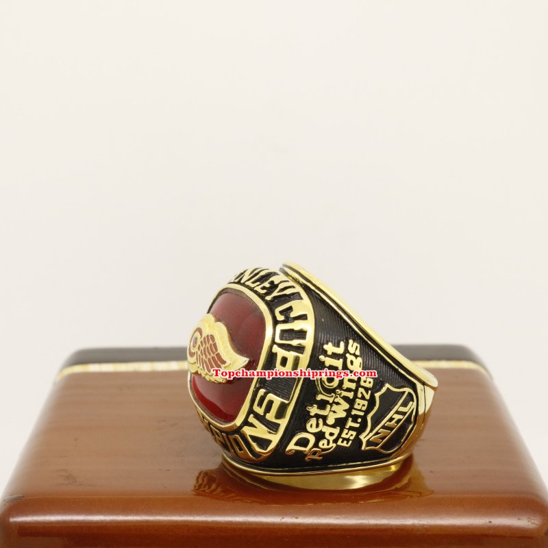 1997 Detroit Red Wings Stanley Cup Hockey Championship Ring