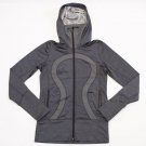 RETRO Lululemon IN STRIDE hoodie Gray size 6 Heathered Static Coal jacket SHINY!