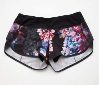 Lululemon Speed Shorts SPRING HAS SPRUNG MULTI size 4 crossfit run Very Good