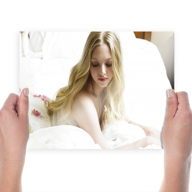 Amanda Seyfried Widescreen Wide  Art Poster Print  24x18 inch