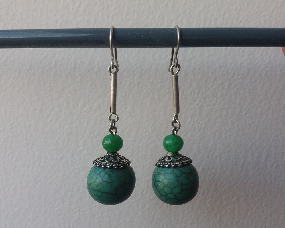 Silver earring with natural stone âcalciteâ, green turquoise color