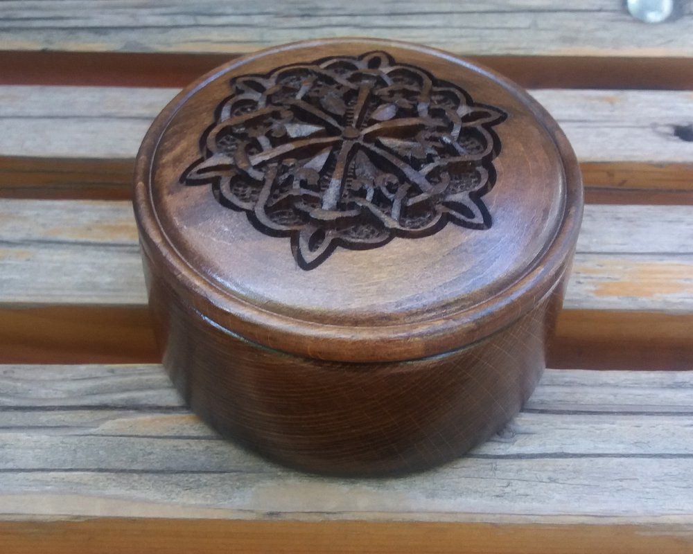 Handmade Armenian Round wooden box with Endless Knot
