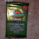 1999 TOPPS FINEST FOOTBALL CARD PACK QTY.1 POSS.PEYTON MANNING GOLD +FREE ROOKIE