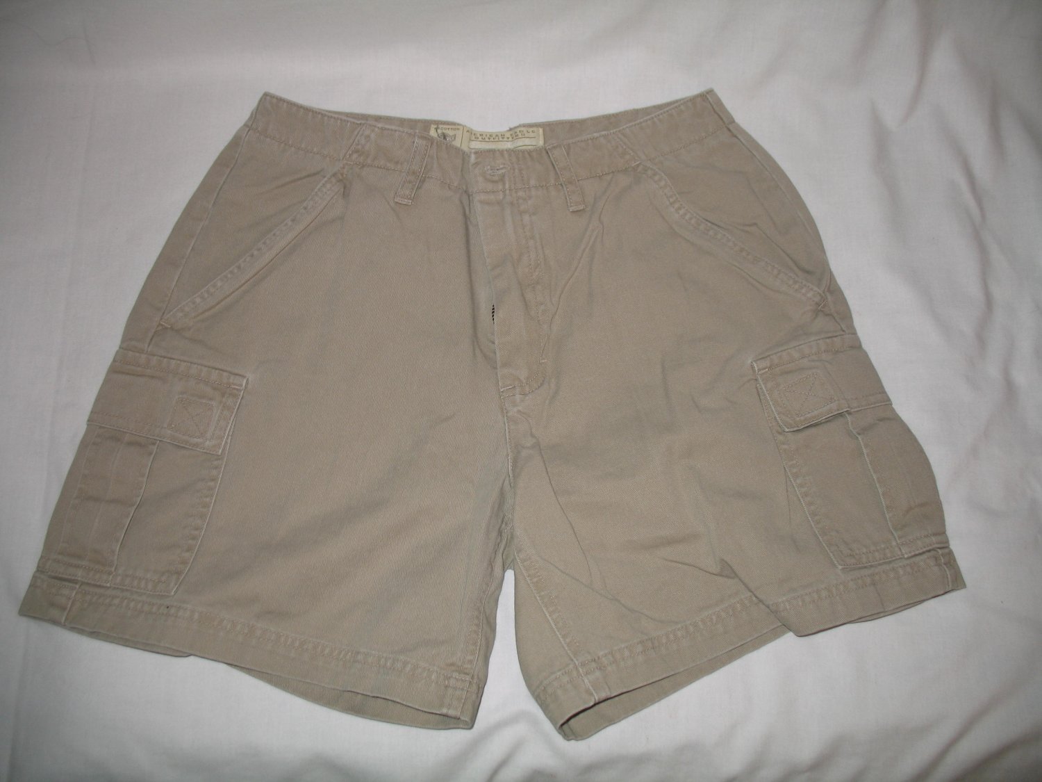 Size: 6 Ladies Women's American Eagle Cargo Khaki Shorts