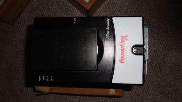 NEW ALLEN BRADLEY POWERFLEX 70 2 HP AC DRIVE 20A D 3P4 A 0 AYNNNNNN 480 VAC