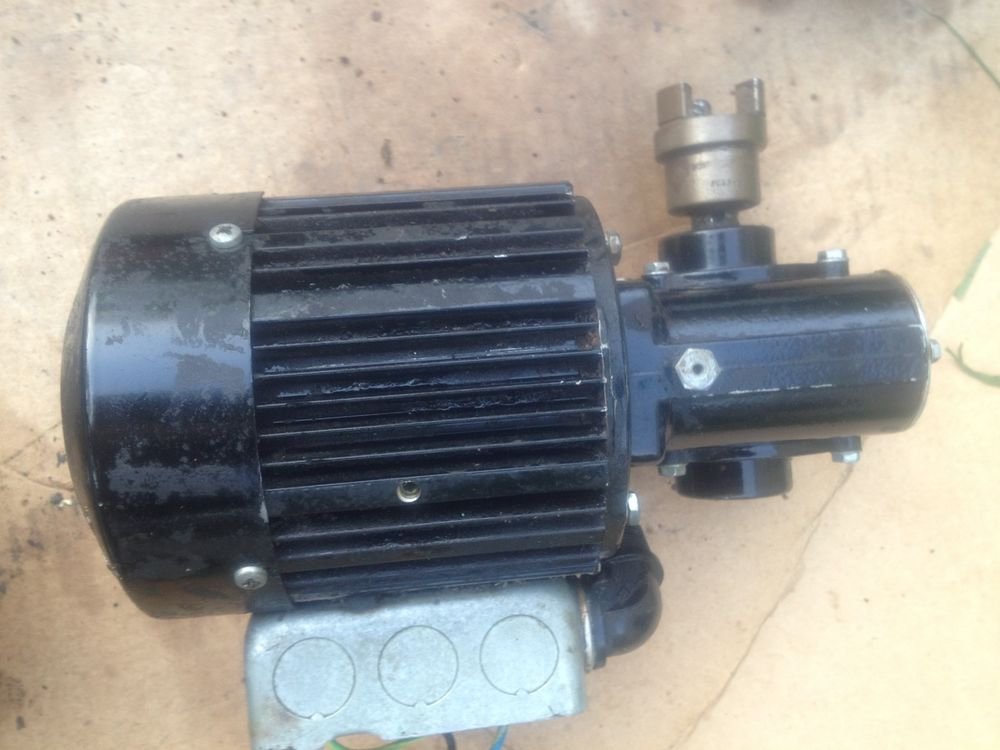 Bodine Electric 42R48FSI-5L 1/8 HP Gear Motor