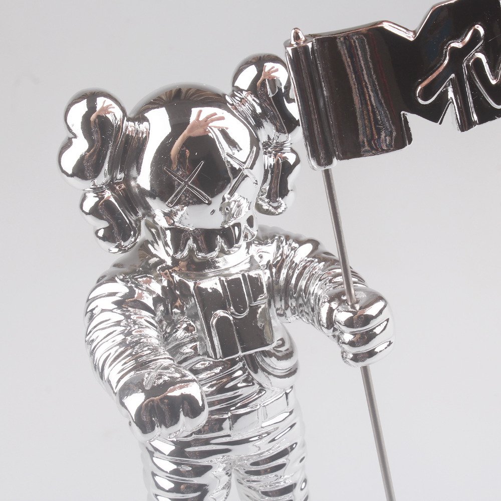 MTV Moon Person Music Award Replica Statue Trophy Silver