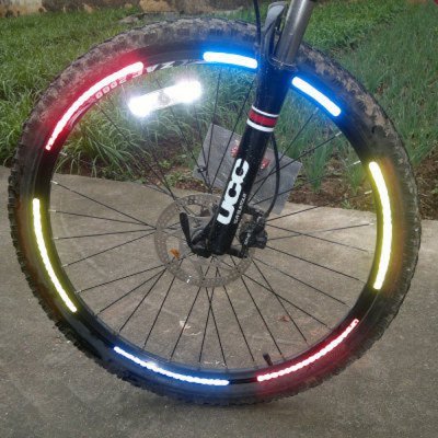 8 PCS / Sheet Green Fashionable Bike Wheel Reflective Stickers(OU0086805)