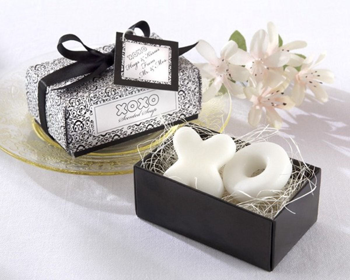 Creative Wedding Favors Bridal Party Gift Mini Scented Shower Bath XO Shape Soap Handmade DB