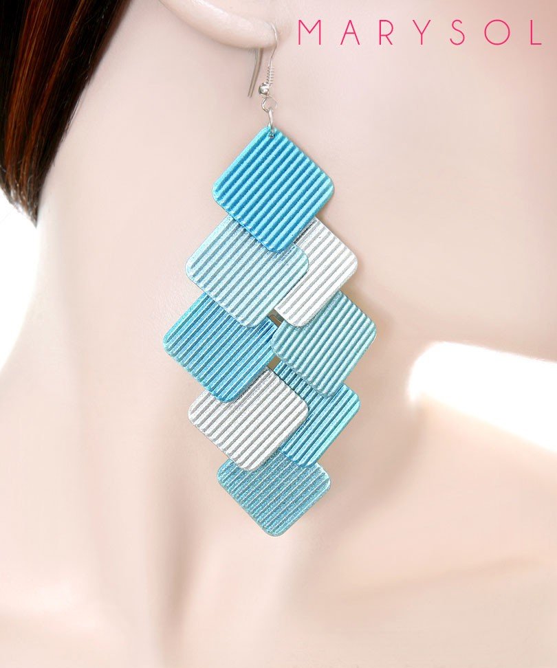 Pair of diamond shape dangle earrings jewelry E8223-51