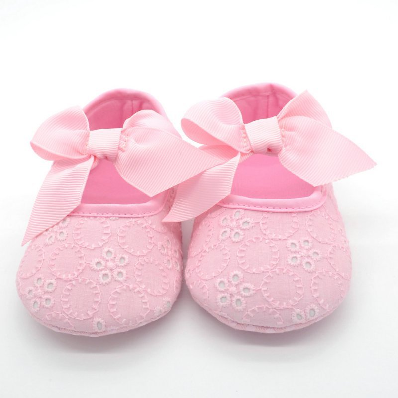 New baby girl's size LARGE or 1218 months pink eyelet dress shoes C214