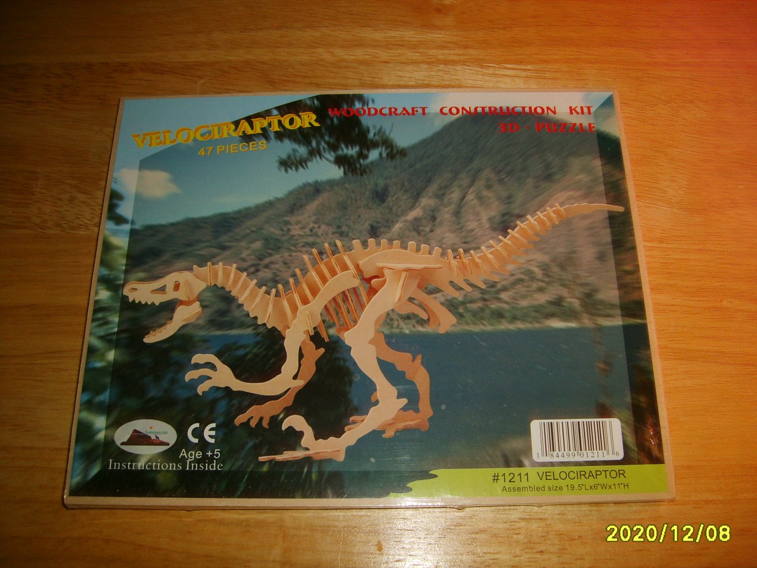 Velociraptor Woodcraft Construction Kit 3D Puzzle 47 pieces