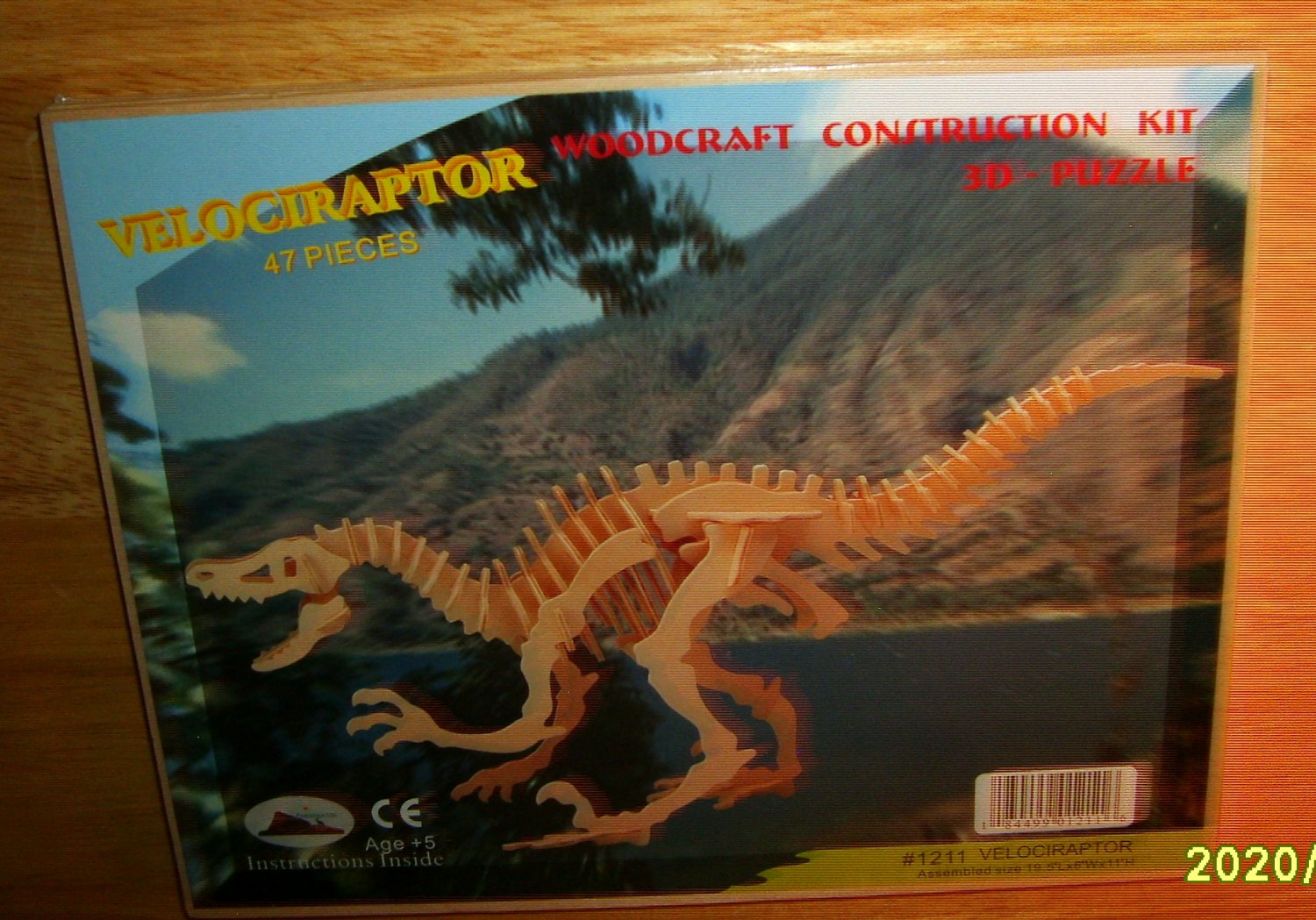 Velociraptor Woodcraft Construction Kit 3D Puzzle 47 pieces