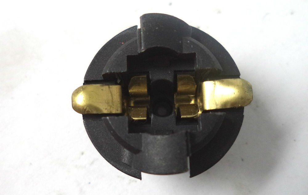 AutoTune PT33015B Pigtail Socket Instrument Panel Lamp Socket Brand New