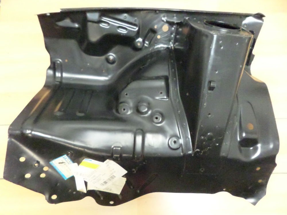 OEM Mazda BB62-53-210C Right Wheel Panel Apron  BB6253210C Brand New