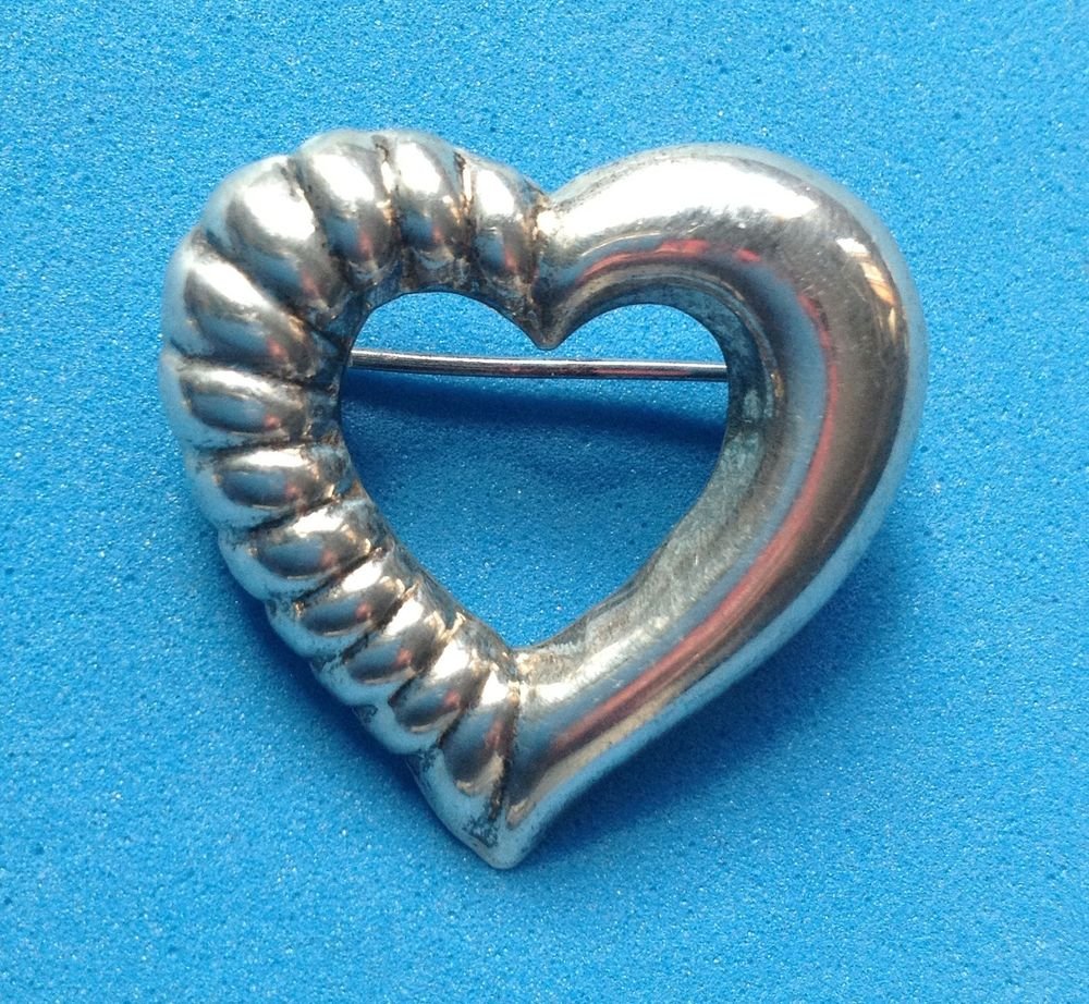 STERLING SILVER LOVELY STYLIZED HEART PIN 1 1/4" X 1 1/4"