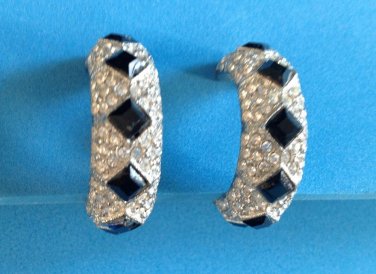 Stunning vintage rhinestone and black diamond shape stone hoop clip on earrings