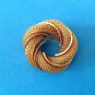 PRETTY 1 3/8" GOLD TONE MESH SWIRL PIN VINTAGE