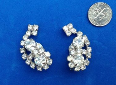 VINTAGE LARGE SPARKLY RHINESTONE CLIP ON EARRINGS 1 1/2" X 3/4"