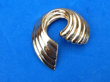 Napier pin, gold tone, swirl design 1 1/2" x 2" - sophisticated.