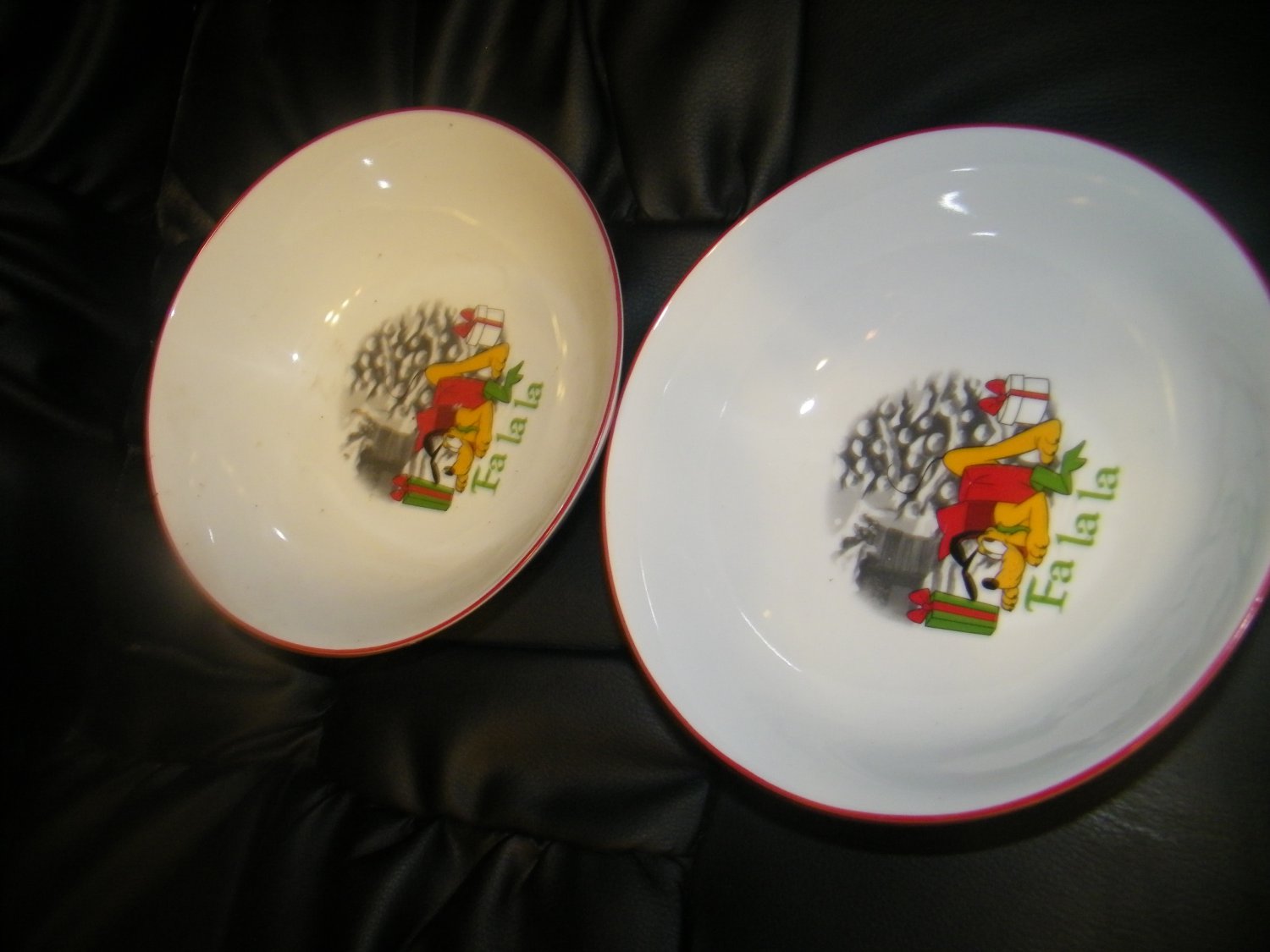 NEW DISNEY MICKEYS VINTAGE HOLIDAY PLUTO CEREAL BOWL