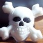 SKULL WITH CROSSBONES SHOE CHARM FOR ALL CLOGS AND CROCS