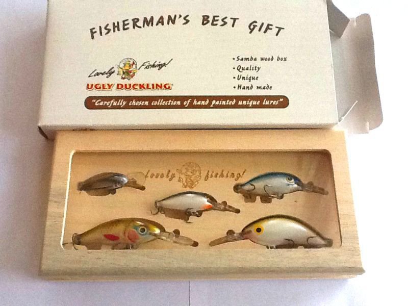 Samba Wood Fishing Tackle Gift Box,5 Hand Painted Ugly Duckling balsa lures