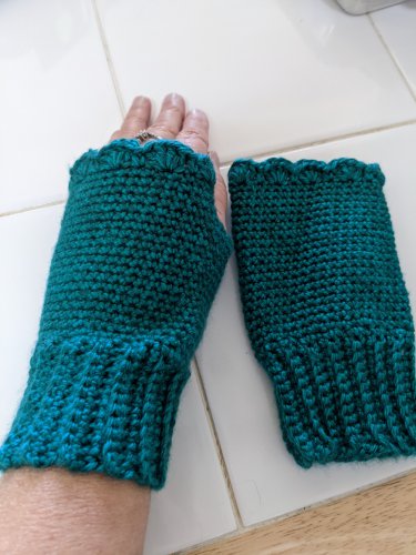 Green Fingerless Gloves - Handmade Crochet CR348