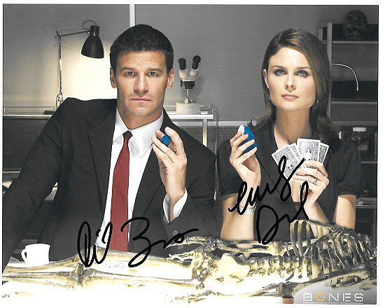 Emily Deschanel and David Boreanaz Playing Cards in Bones 8x10 with both autographs