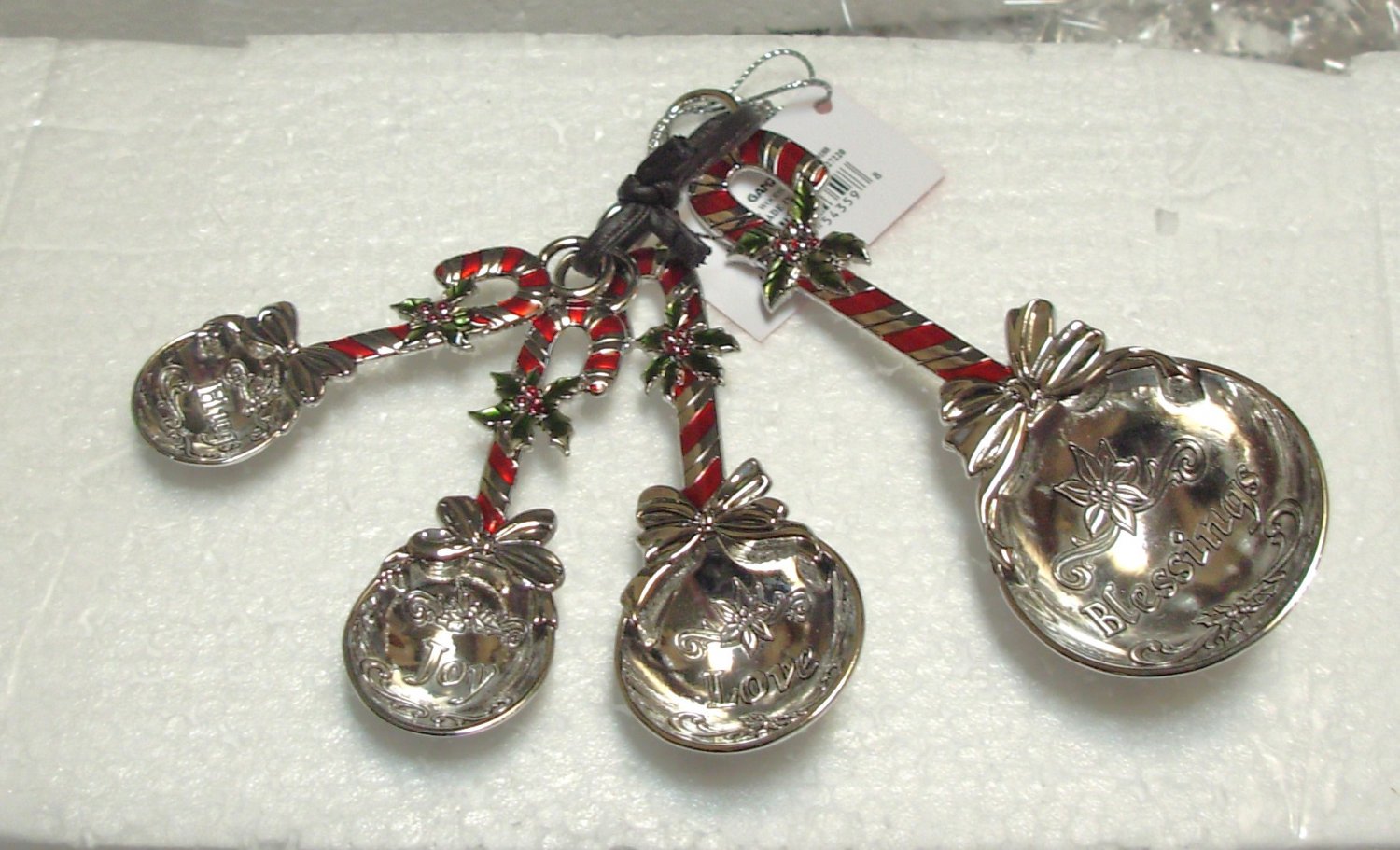 XMAS MEASURING SPOONS SET CANDY CANES AND HOLLY BLESSINGS LOVE HUGS JOY