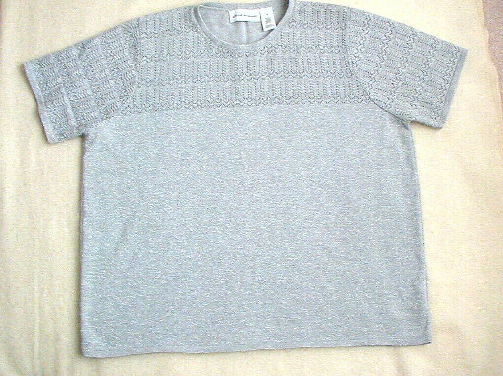EUC Alfred Dunner Silver Lame Pointelle Top Size XL Extra Large Holiday Glitz